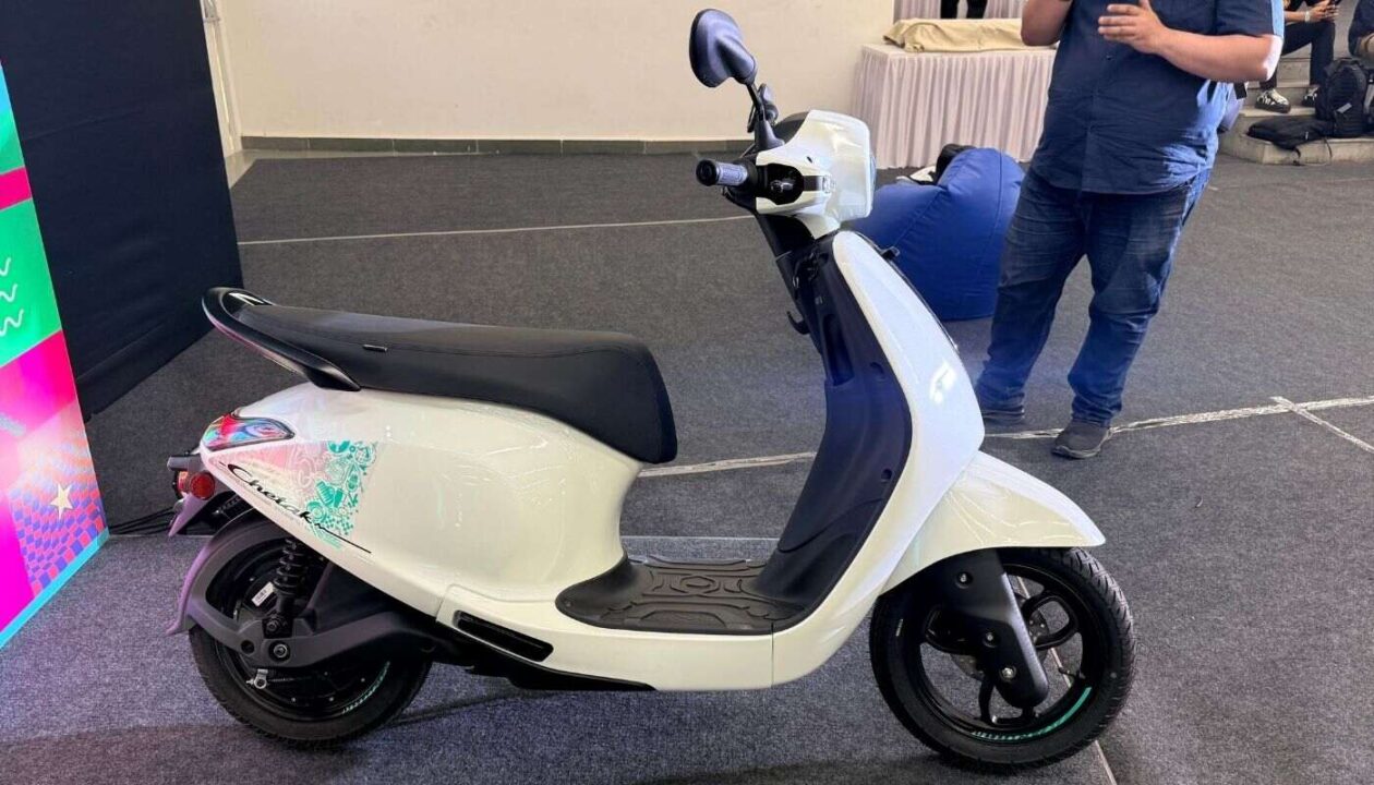 Bajaj-Chetak-C25-1.jpg