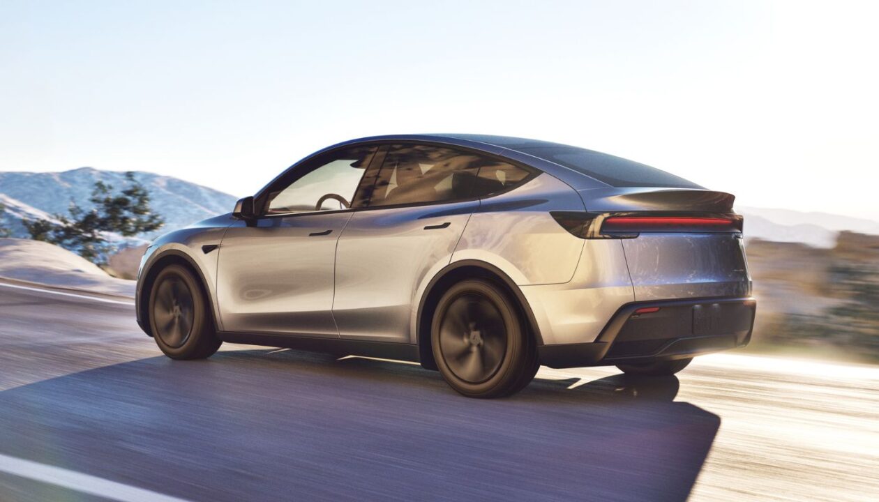 Tesla-Model-Y-Premium-RWD-1.jpg