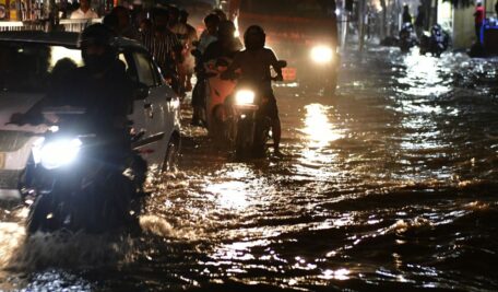 Friday downpour floods Hyderabad roads, leaves commuters battling hours-long jams